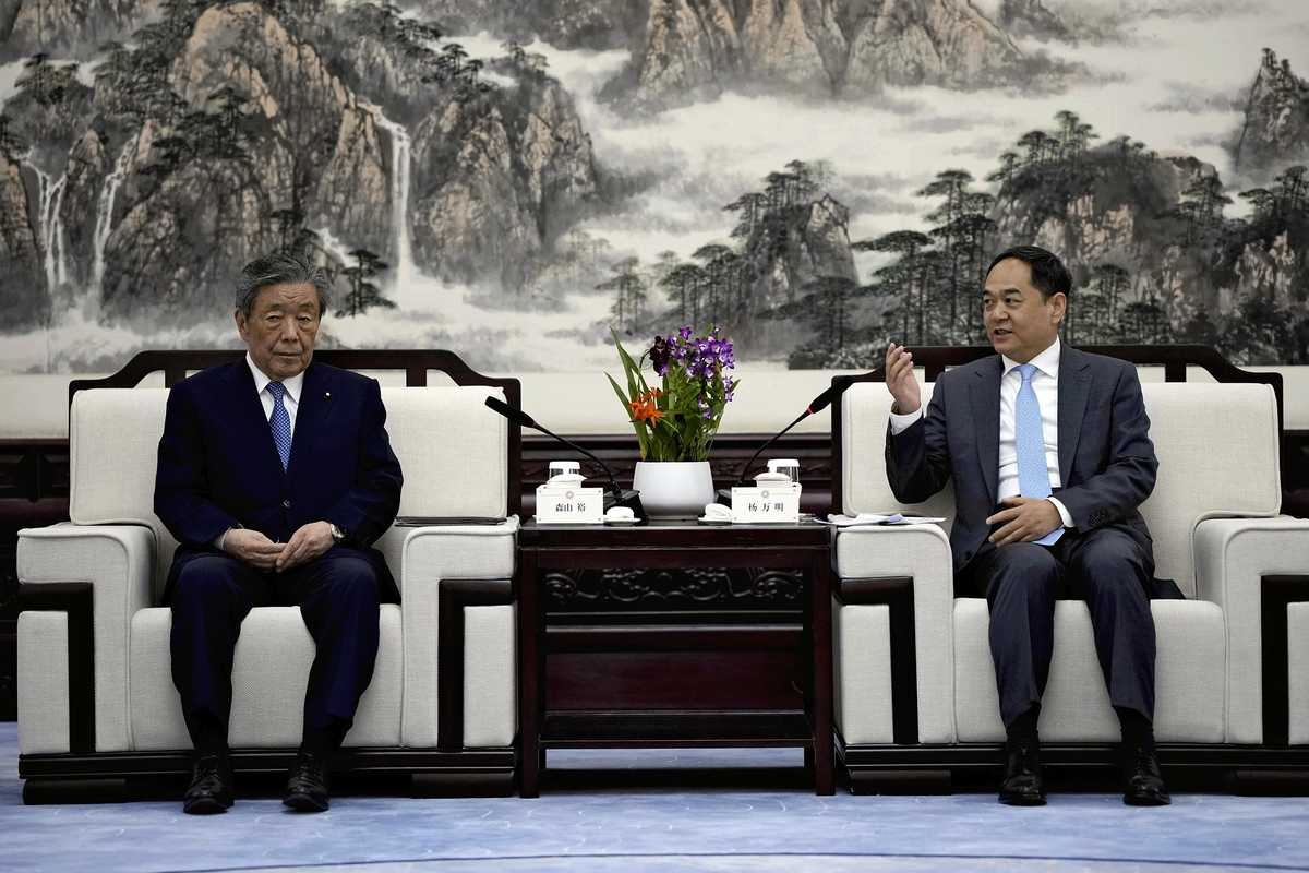 Japan Friendship Delegation Set to Meet 3rd Ranking Official of China's Communist Party; Representatives Seek Progression on Outstanding Issues