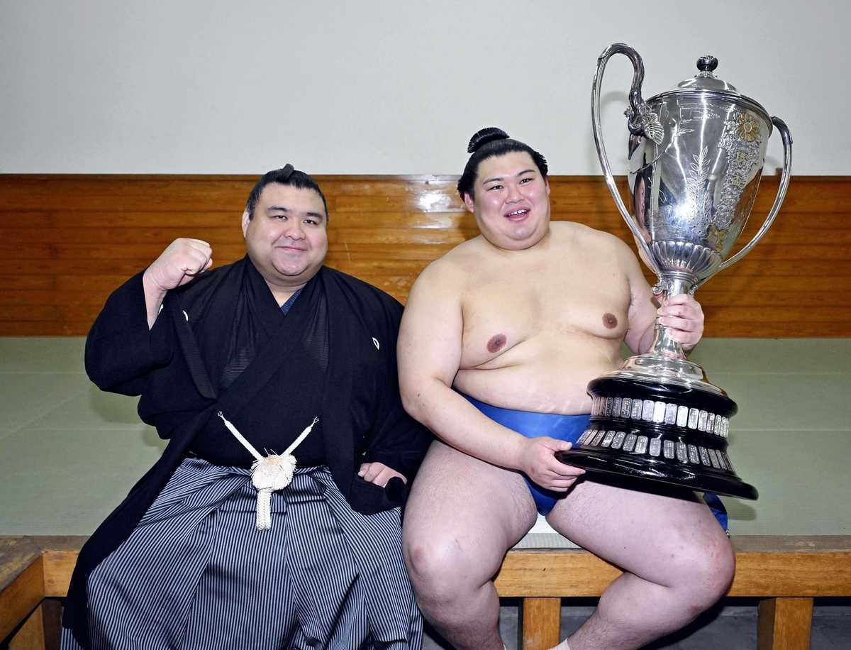 Sumo: Onosato Pushed for Promotion to Yokozuna