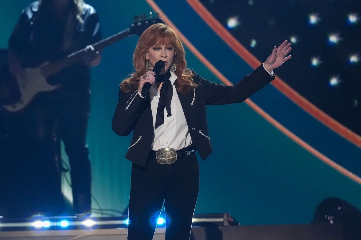 The 60th Academy of Country Music Awards Kick off with Fiery Medley from Leann Rimes, Reba Mcentire
