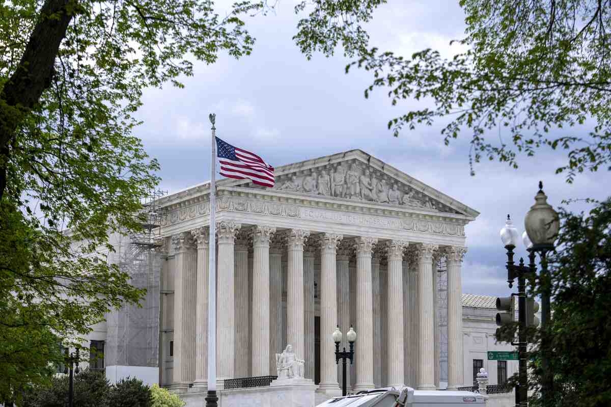 Supreme Court Lets Trump End Legal Protections for 500,000 Migrants, Exposing More to Deportation