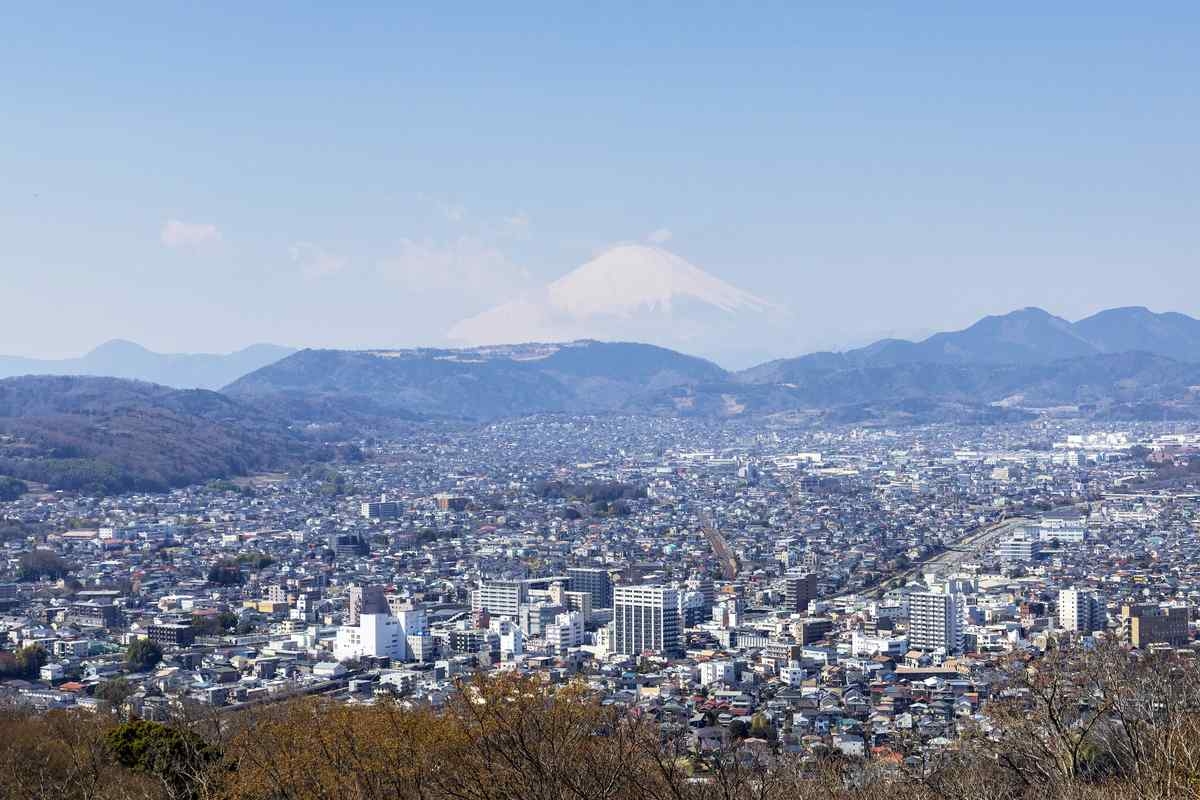 Japan Tourism / Enjoy Ridgeline Walk to 4 Peaks in Kanagawa Pref. Mountain Park; Scenic Views along Hikes Where Famous Monk Once Trained