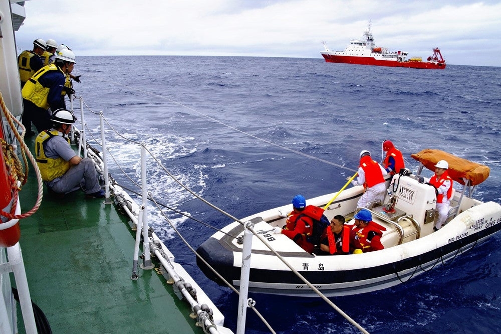 Chinese Survey Ship Requests Rescue; JCG Rescues Chinese Crew