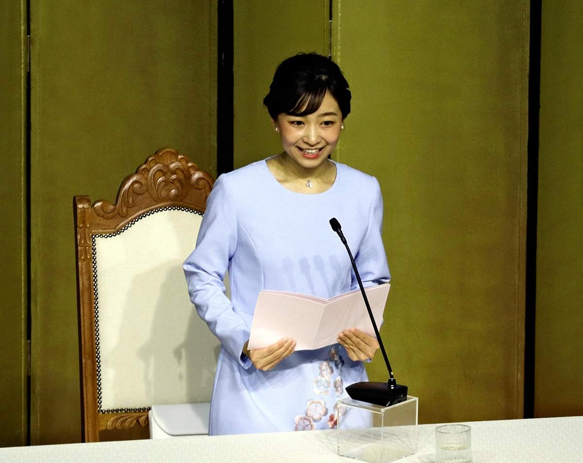 Princess Kako Interacts with Japanese Brazilians at Ceremony
