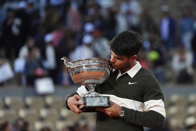 Alcaraz Produces Another Major Comeback to Win French Open Final in Five-set Thriller Against Sinner