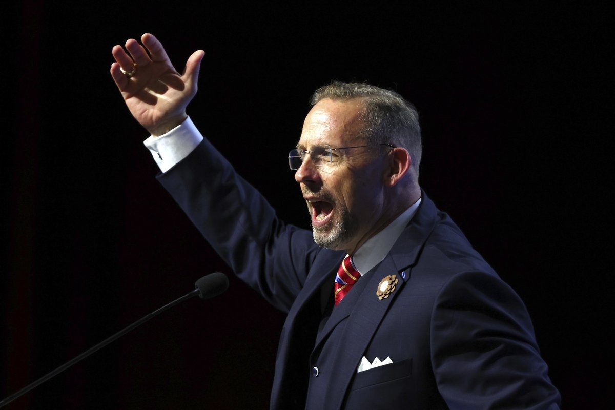 Southern Baptist Delegates at National Meeting Overwhelmingly Call for Banning Same-Sex Marriage