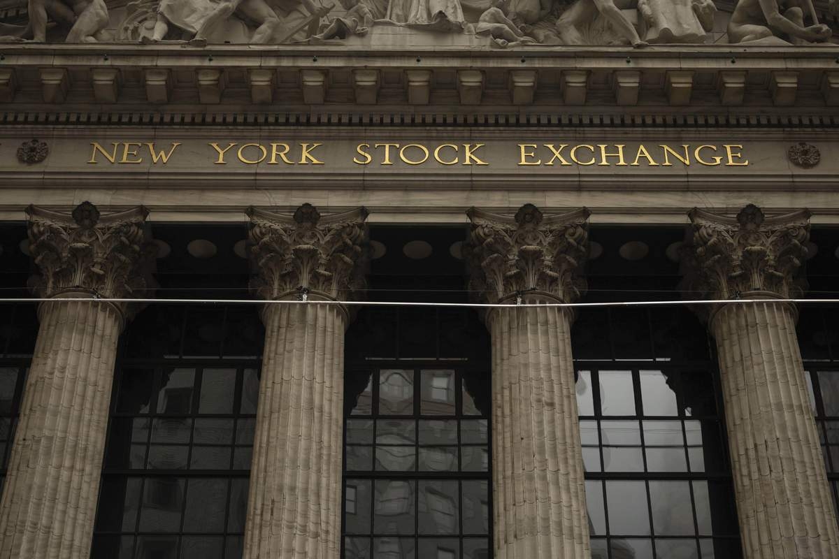 Oil Rises and US Stock Futures Slip as Markets React to US Strike on Iran Nuclear Sites