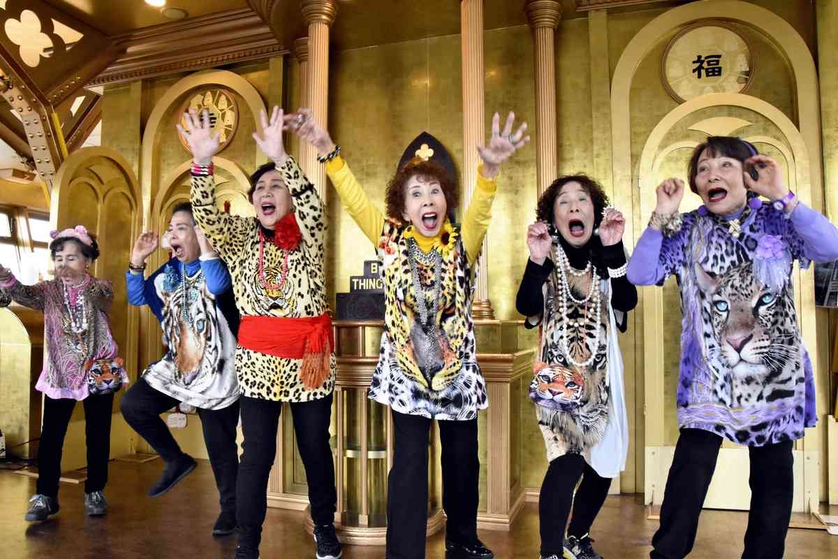 Osaka: Obachaaan Power Up with 1st Single in 6 Years; Granny Group Aims to Cheer Everyone Up