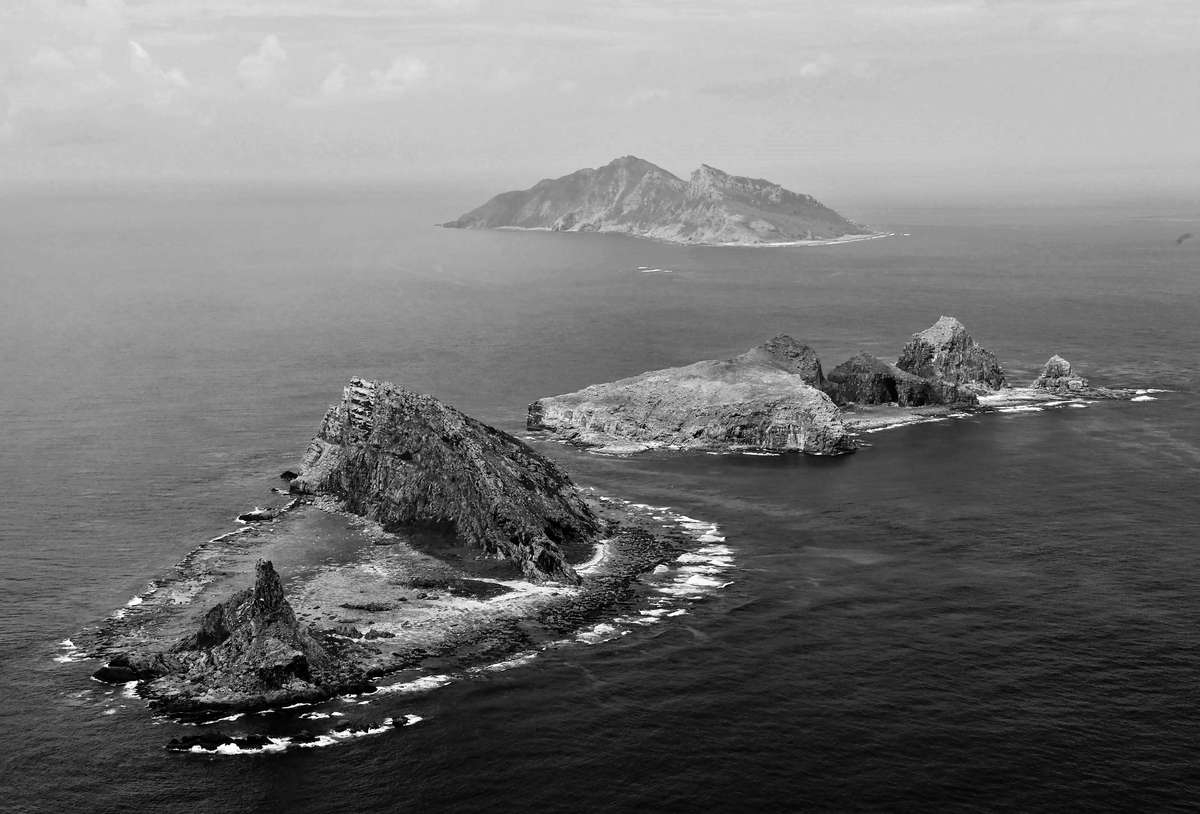 Private Flight Near Senkakus Triggers Response from China, Causes Headache for Japan