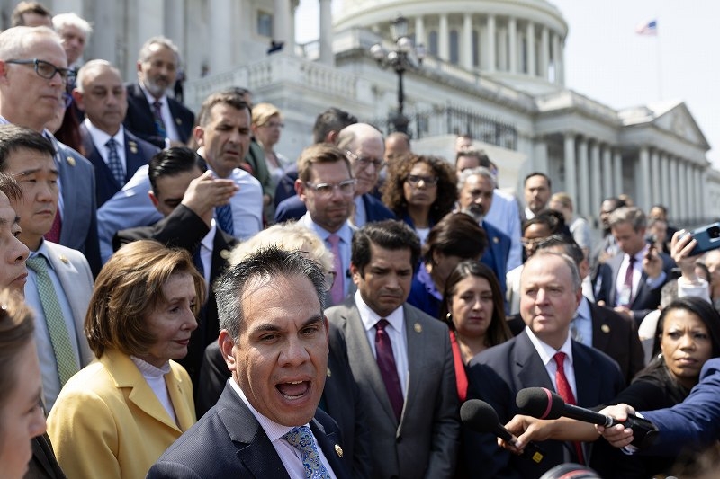 Democrats Engage in ‘Treacherous' Fight with Trump on Immigration, Protests