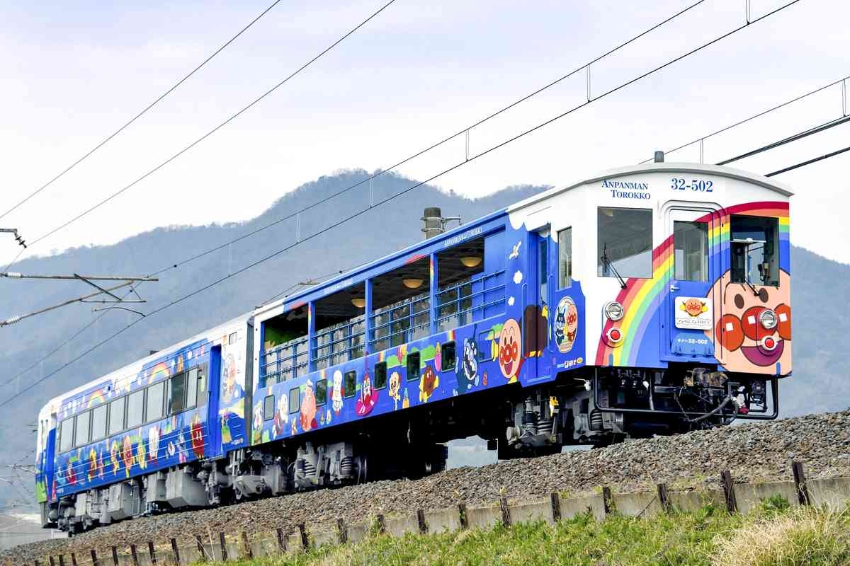 Iconic Shikoku ‘Anpanman' Trains Mark 25th Anniversary