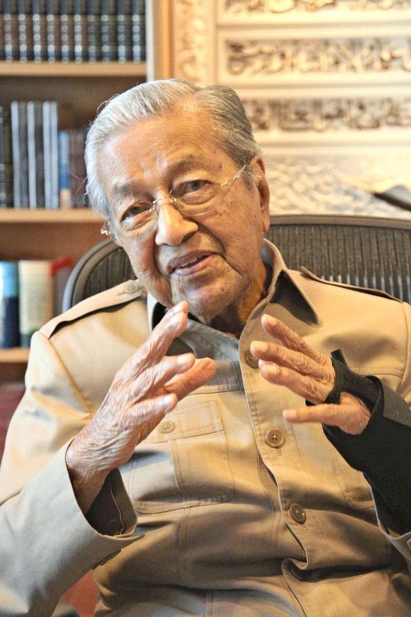 Mahathir Urges ASEAN to Create United Front Against U.S.; Warns High Tariffs Will Be ‘Very Damaging for America'
