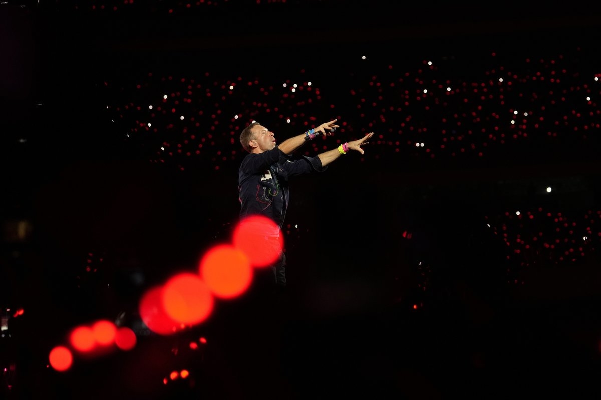 Tech Company CEO Resigns after Controversy over Video Captured at Coldplay Concert