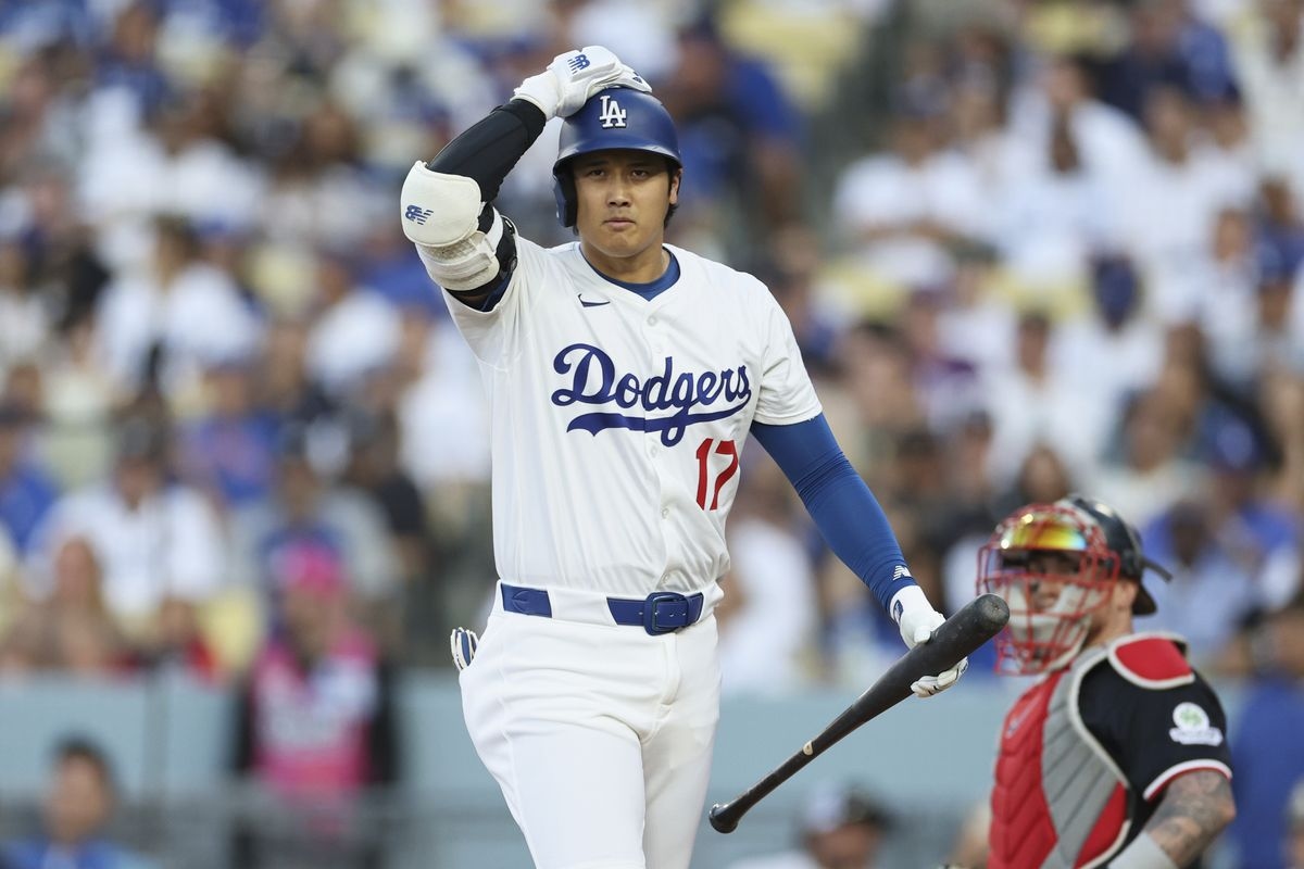 Royce Lewis, Christian Vazquez Each Drive in 3 Runs as Twins Beat Dodgers 10-7