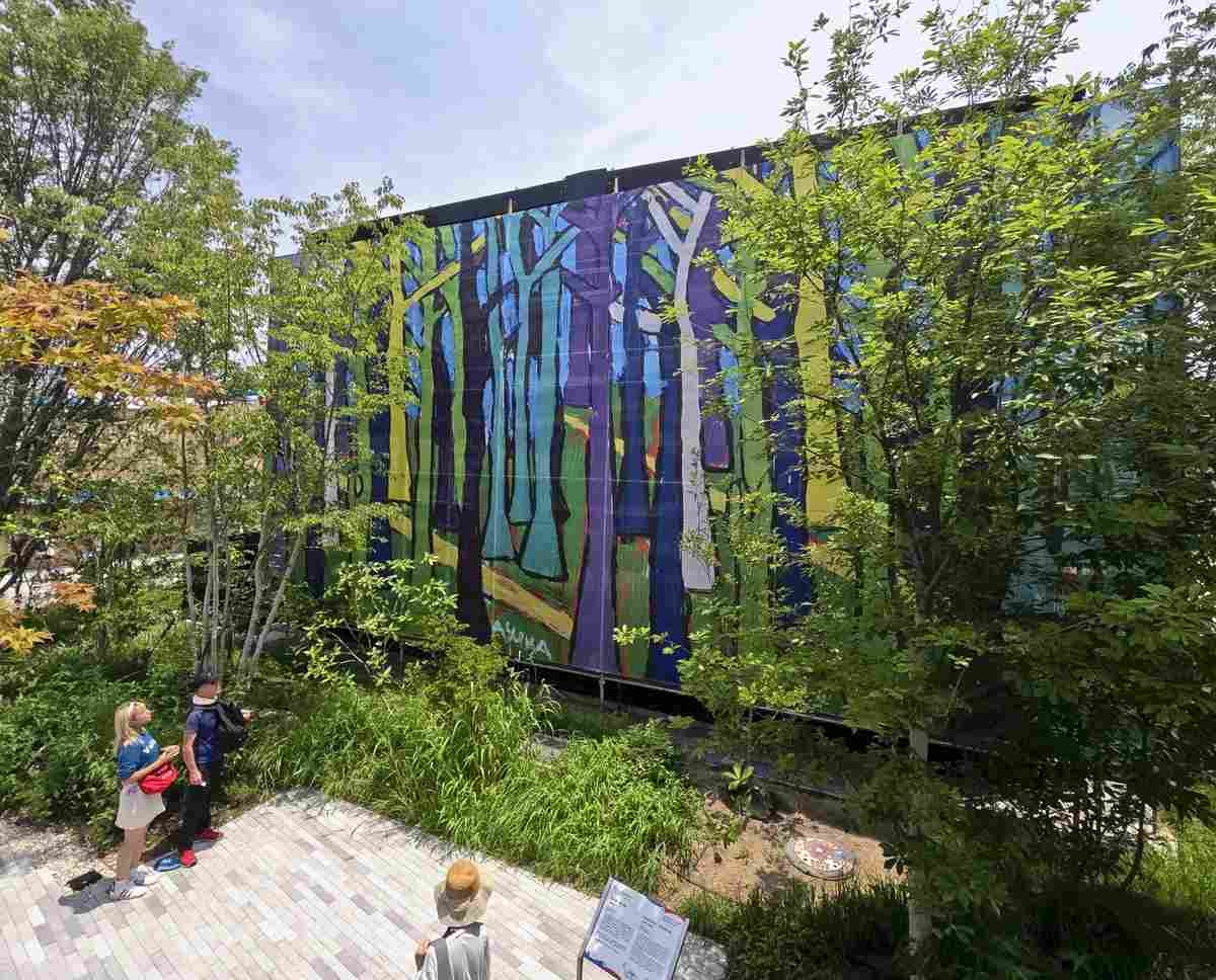 Mural at Expo Depicts Town's Recovery from 2011 Disaster, Made by Local Artist with Intellectual Disabilities