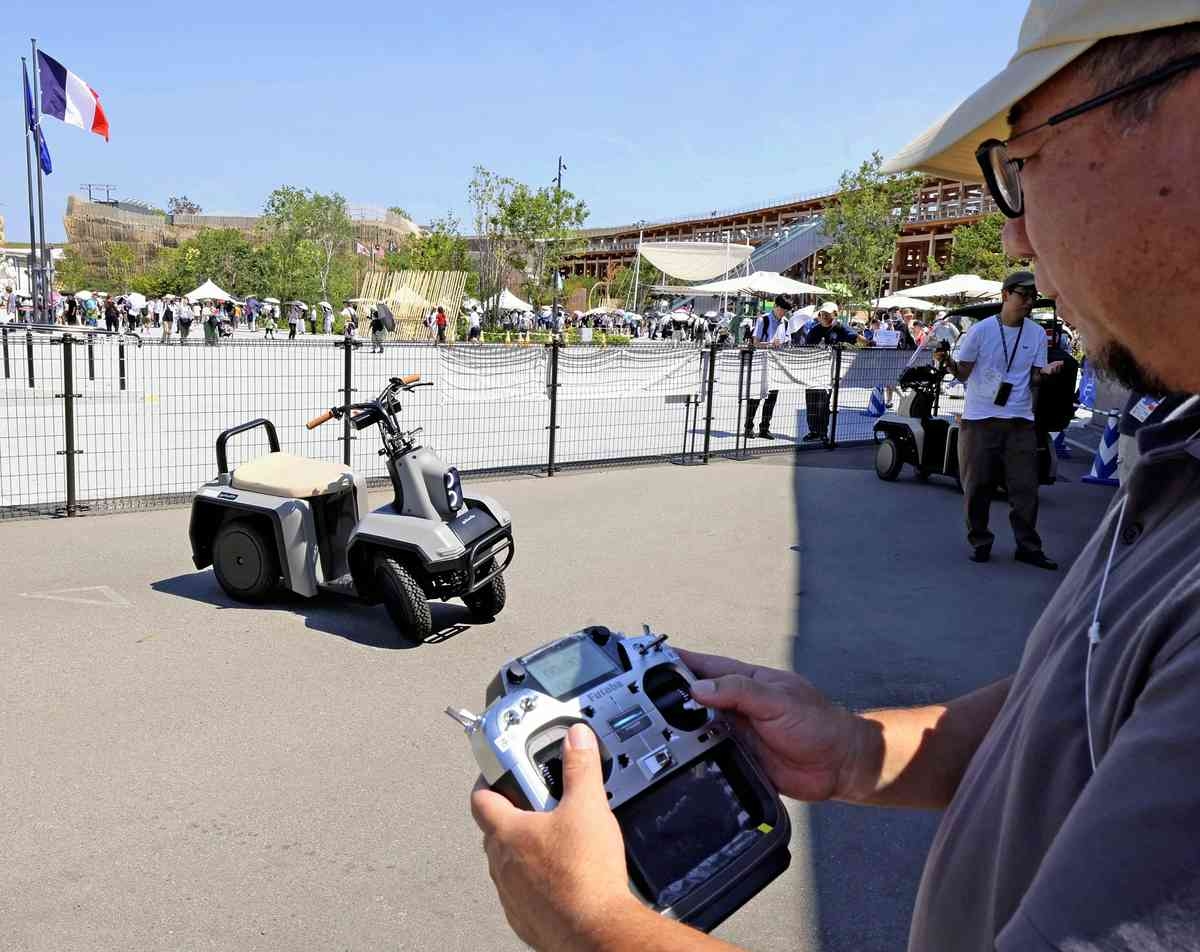 Futuristic Mobility Scooter for Elderly Demonstrated at Osaka Expo; Automated Operation Eyed
