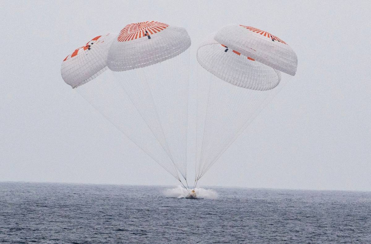 Astronauts Return to Earth with Spacex after 5 Months at the International Space Station