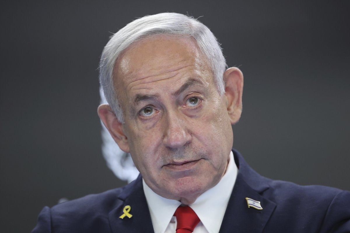 Israeli Gunfire Kills at Least 25 in Gaza as Netanyahu Says He Will Allow Palestinians to Leave