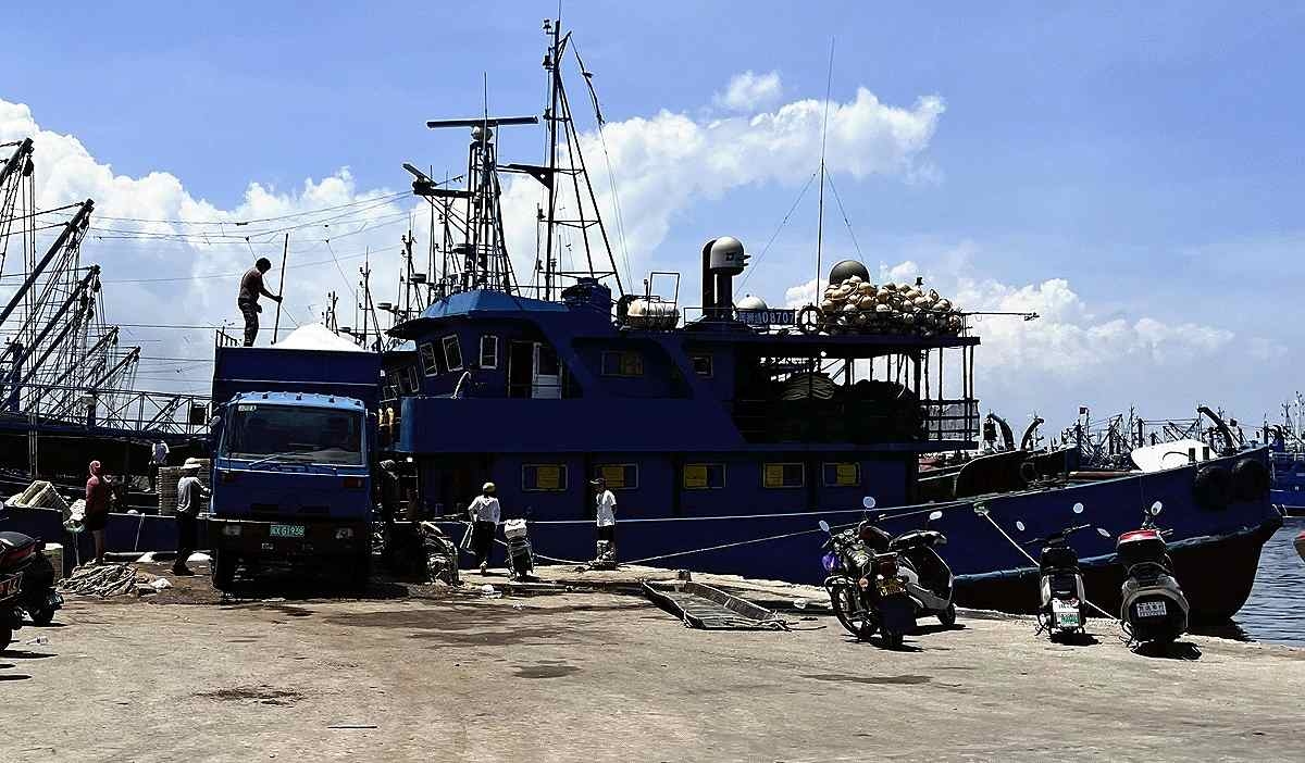 Chinese Govt Prohibits Fishing Boats from Activities around Senkaku Islands; Ban in Area Set to Expire on Saturday