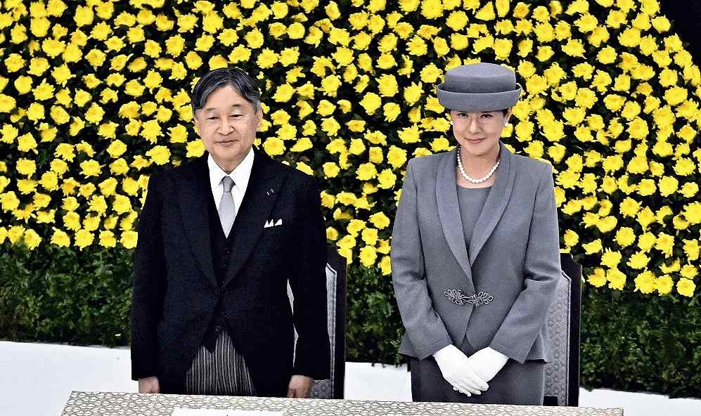 Japanese Emperor's Speech at World War II Memorial Ceremony Recognizes Postwar Suffering