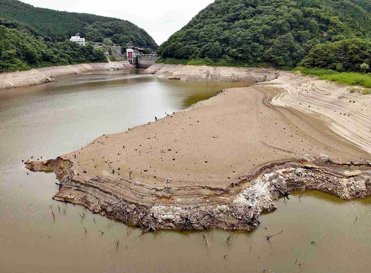 Record Heat, Drought Threaten Japan's Rice Harvest; Dams in Tohoku, Hokuriku at Critically Low Levels
