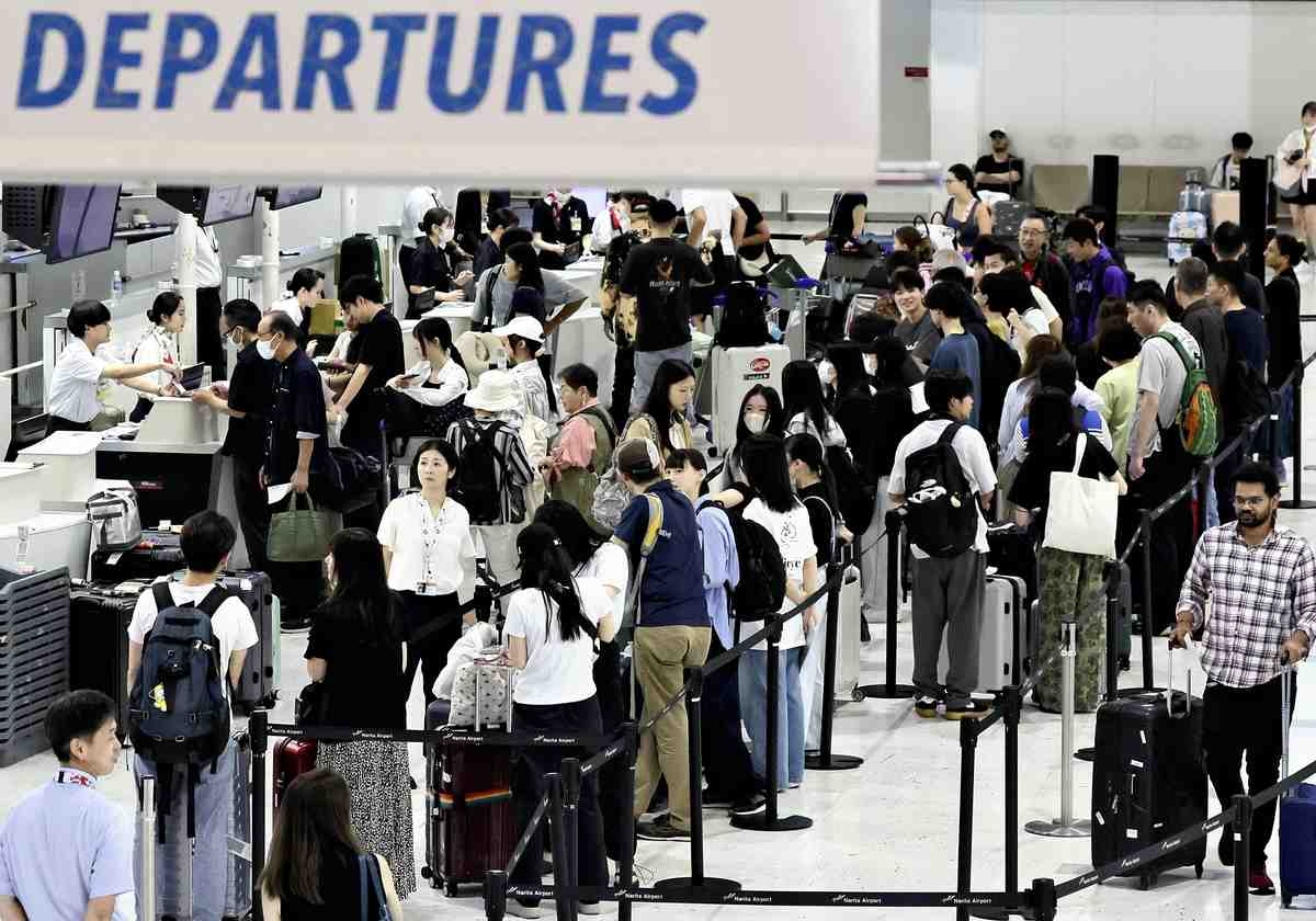 Bon Holiday Travel Rush Begins at Narita Airport; Around 52,500 Passengers on Outbound International Flights Hit the Sky