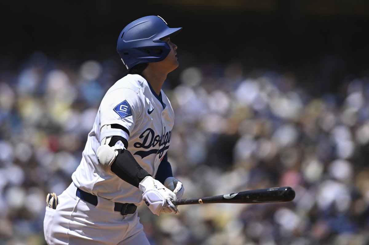 Ohtani Hits His 41th Homer, but Toronto Beats Dodgers 5-4 to Avoid Sweep