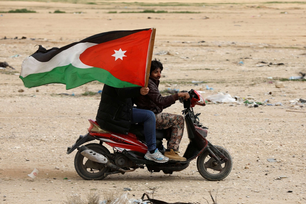 الهجرة.. حلم الأردنيين بعد فشل الوعود في إيصالهم إلى "السماء"