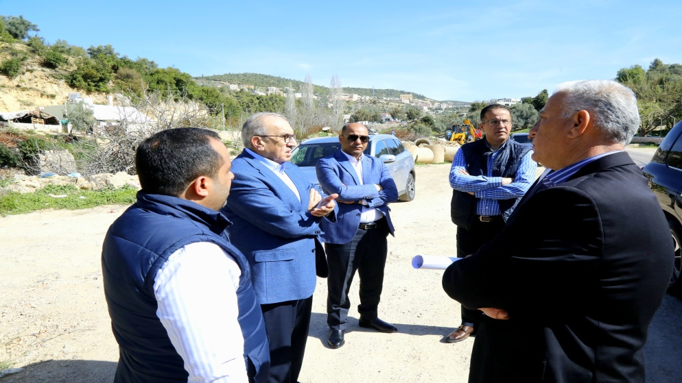 توجيه لاستكمال المشاريع الحالية قبل نهاية العام