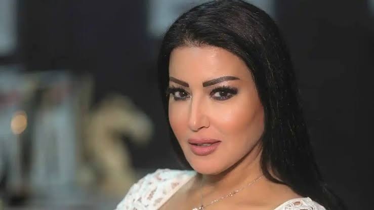 سمية الخشاب تردّ على أنباء زواجها مجددًا