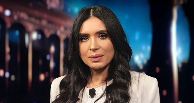 دينا تهاجم شيرين وتشيد بأنغام.. وتثير الجدل بلقب 'صوت مصر'