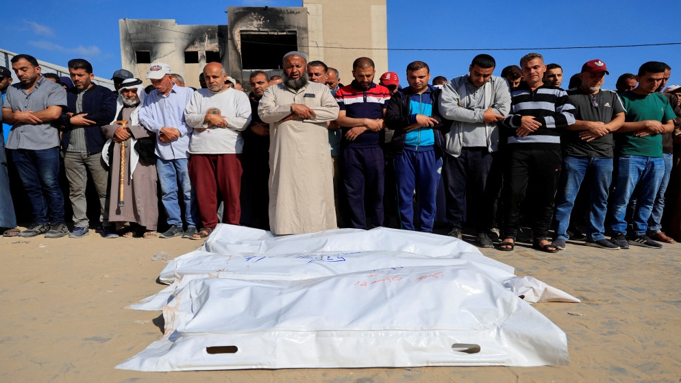 15 شهيدًا بينهم 9 من عائلة واحدة في قصف الاحتلال على مناطق بغزة