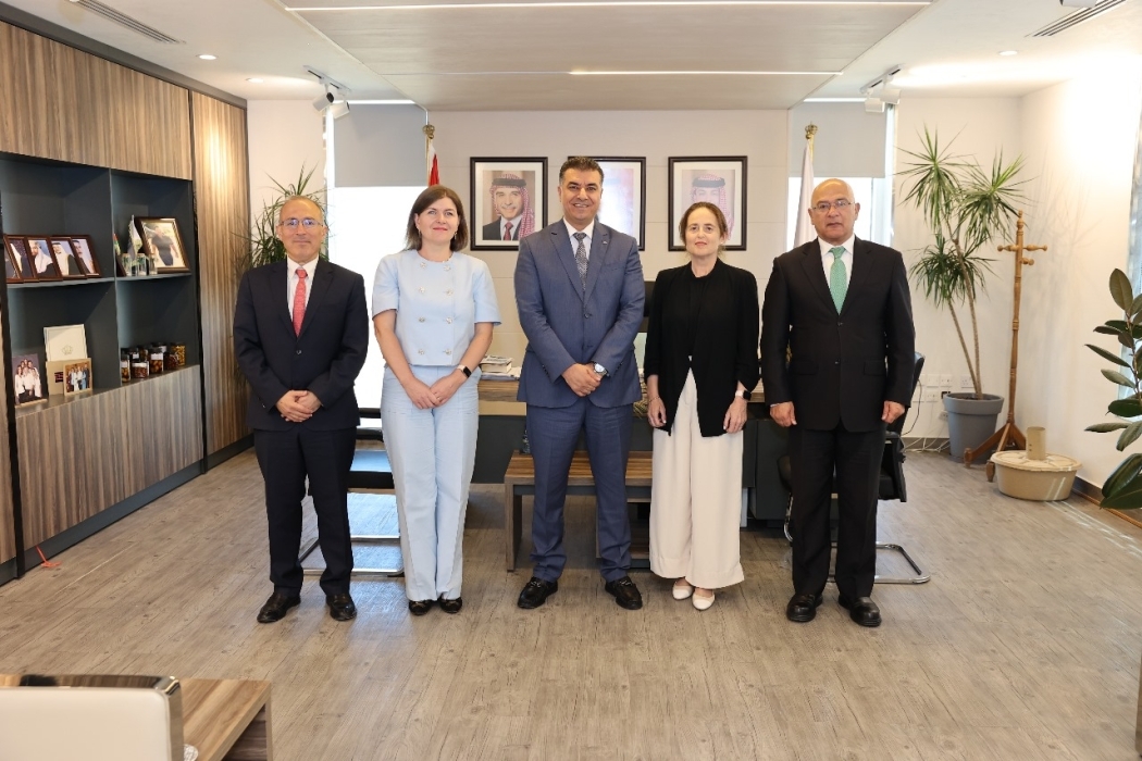 وزير الزراعة يبحث مع الرئيس التنفيذي للاتحاد الدولي للأسمدة سبل تعزيز الأمن الغذائي العالمي
