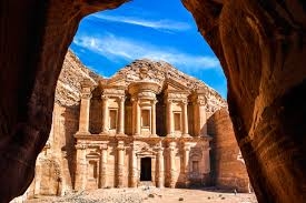 بريزات : زودنا الحكومة بالبيانات المتعلقة بحجم تراجع الحركة السياحية