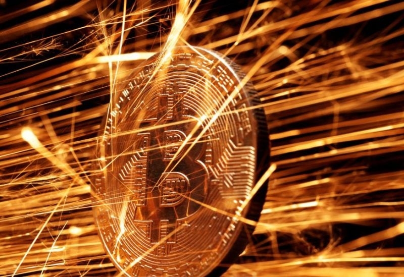سوق العملات المشفرة يهتز.. بتكوين دون 100 ألف دولار