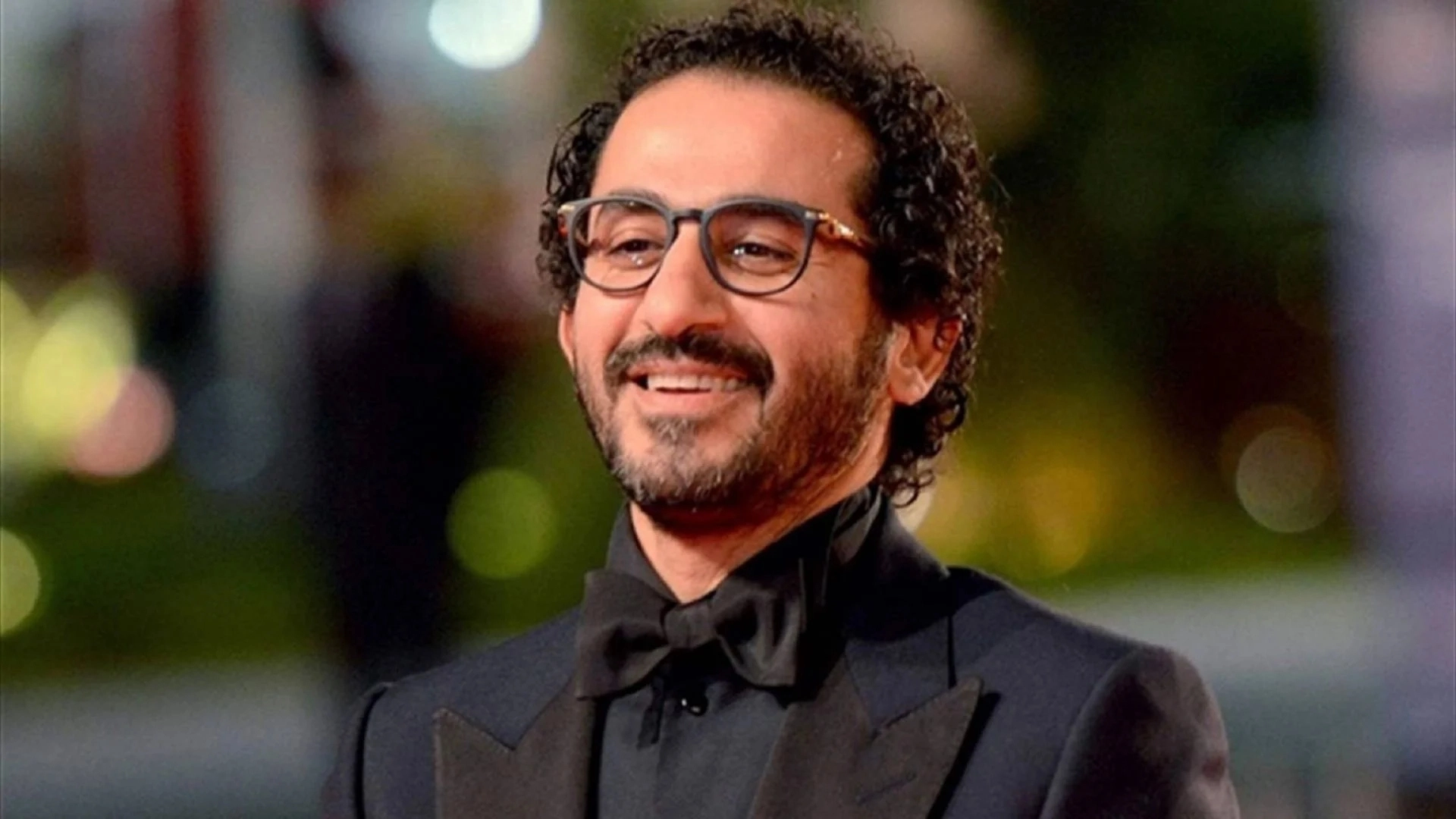 أحمد حلمي يعلق بطريقته على تكريمه بالمغرب