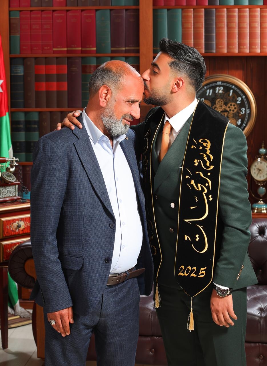 أسامة الحراسيس .. مبارك التخرج