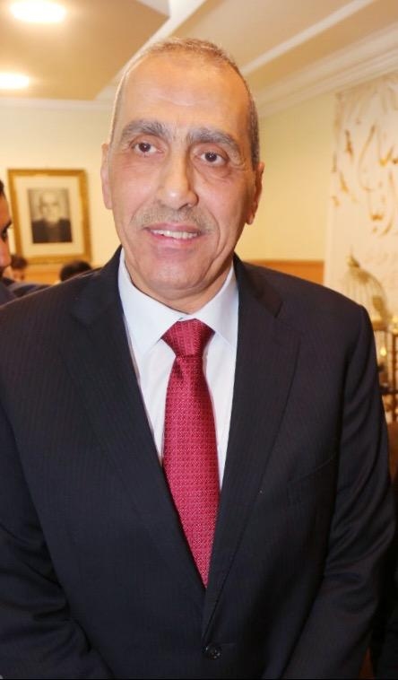 " يُتبعون البئر حجرًا "