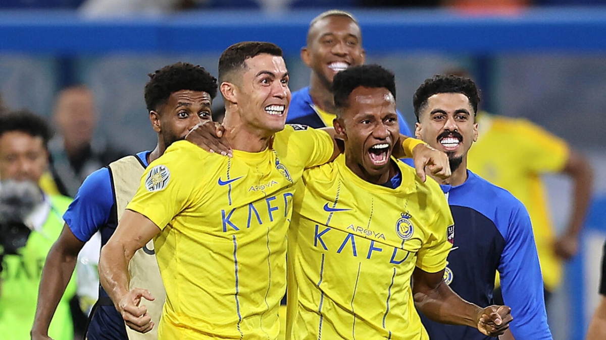 النصر السعودي يوجه لبرشلونة 3 ضربات موجعة