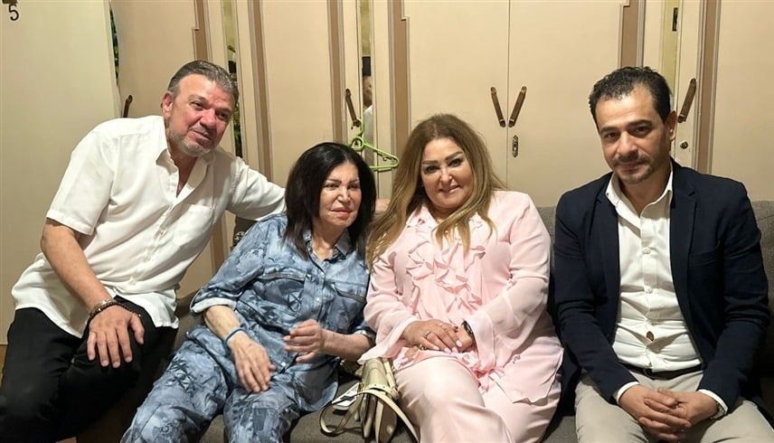 وفد من مسؤولي الفن بمصر يزور نجوى فؤاد بعد استغاثتها