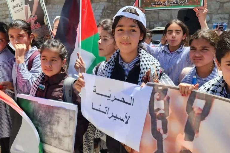الأسرى الفلسطينيون في سجون الاحتلال.. عزيمة لا تلين وإرادة لا تقهر
