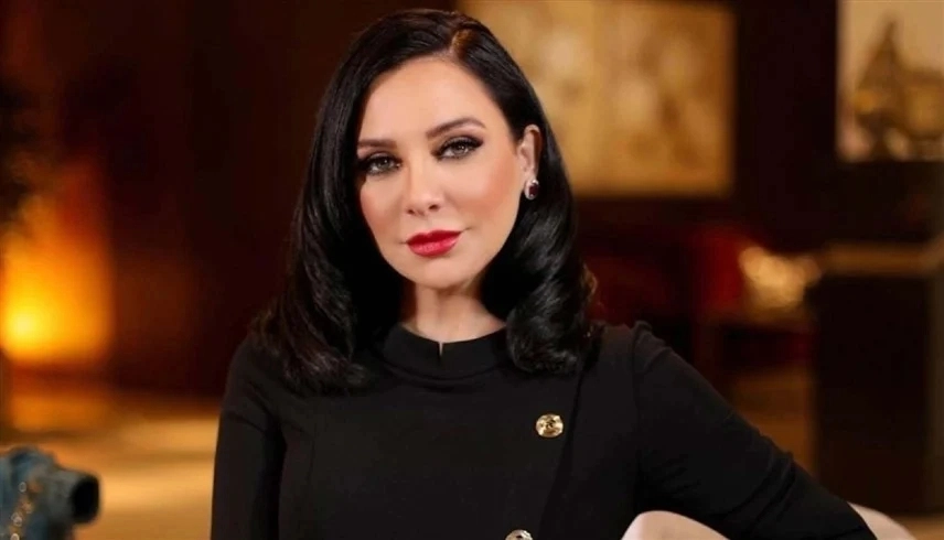 بعد اتهامات سليمان وقطيفان.. رد ناري من سلاف فواخرجي على تكذيب تصريحاتها