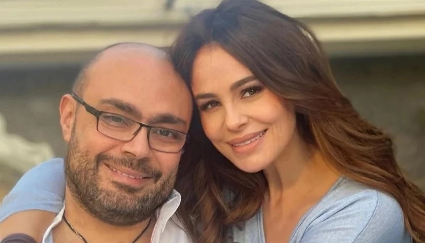 بعد الانتقادات.. كارول سماحة ترد على جدل عودتها للمسرح بعد وفاة زوجها