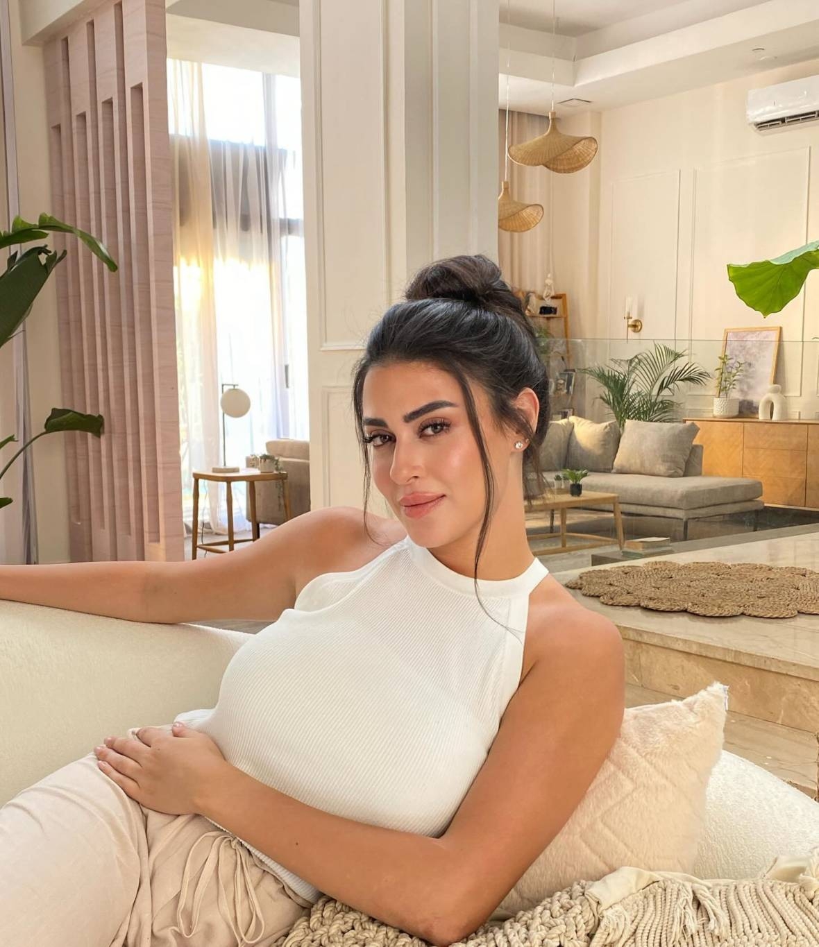 أسرار النجمات في تحقيق السعادة