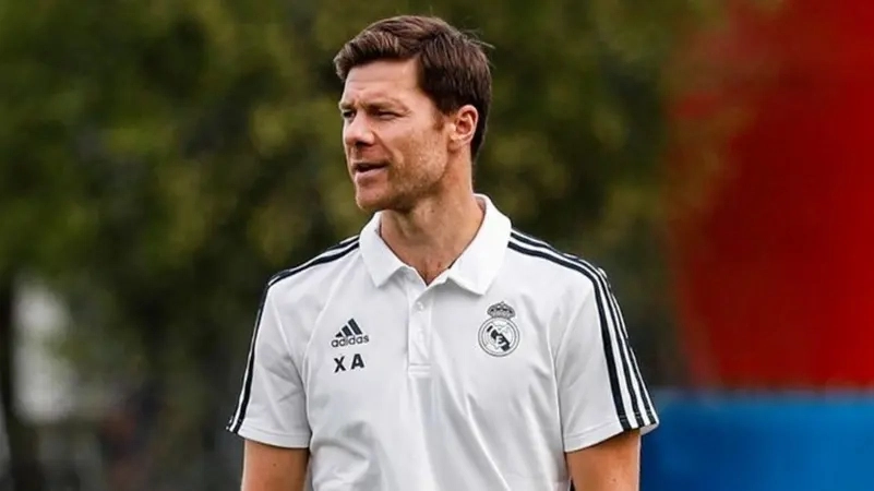 رسمياً.. تشابي ألونسو مدرباً لريال مدريد حتى 2028