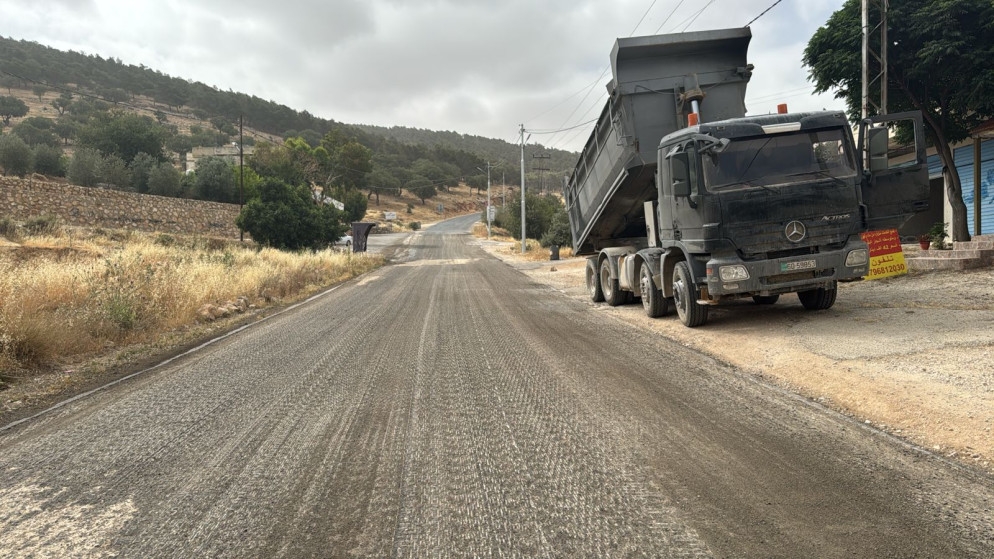 بدء تنفيذ 3 مشاريع صيانة طرق حيوية في محافظة الزرقاء