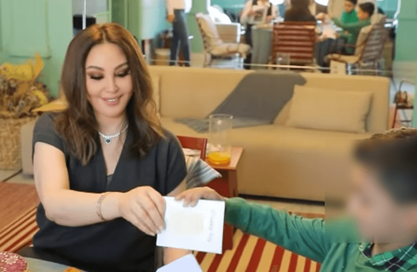 لفتة إنسانية لـ"ملكة الإحساس" تثير تفاعلا كبيرا على مواقع التواصل (فيديو)