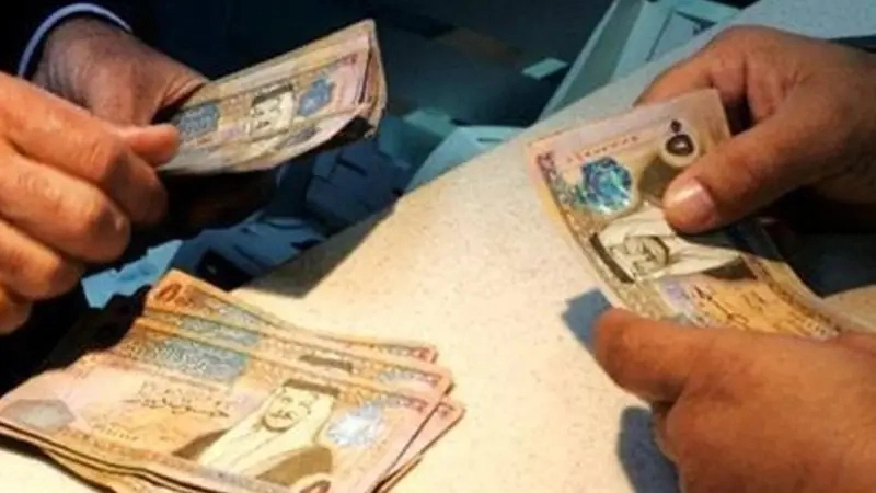 خبير اقتصادي يطالب بموازنة طارئة وتقشفية لمواجهة تداعيات التصعيد الإقليمي