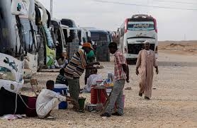 100 ألف سوداني يغادرون مصر