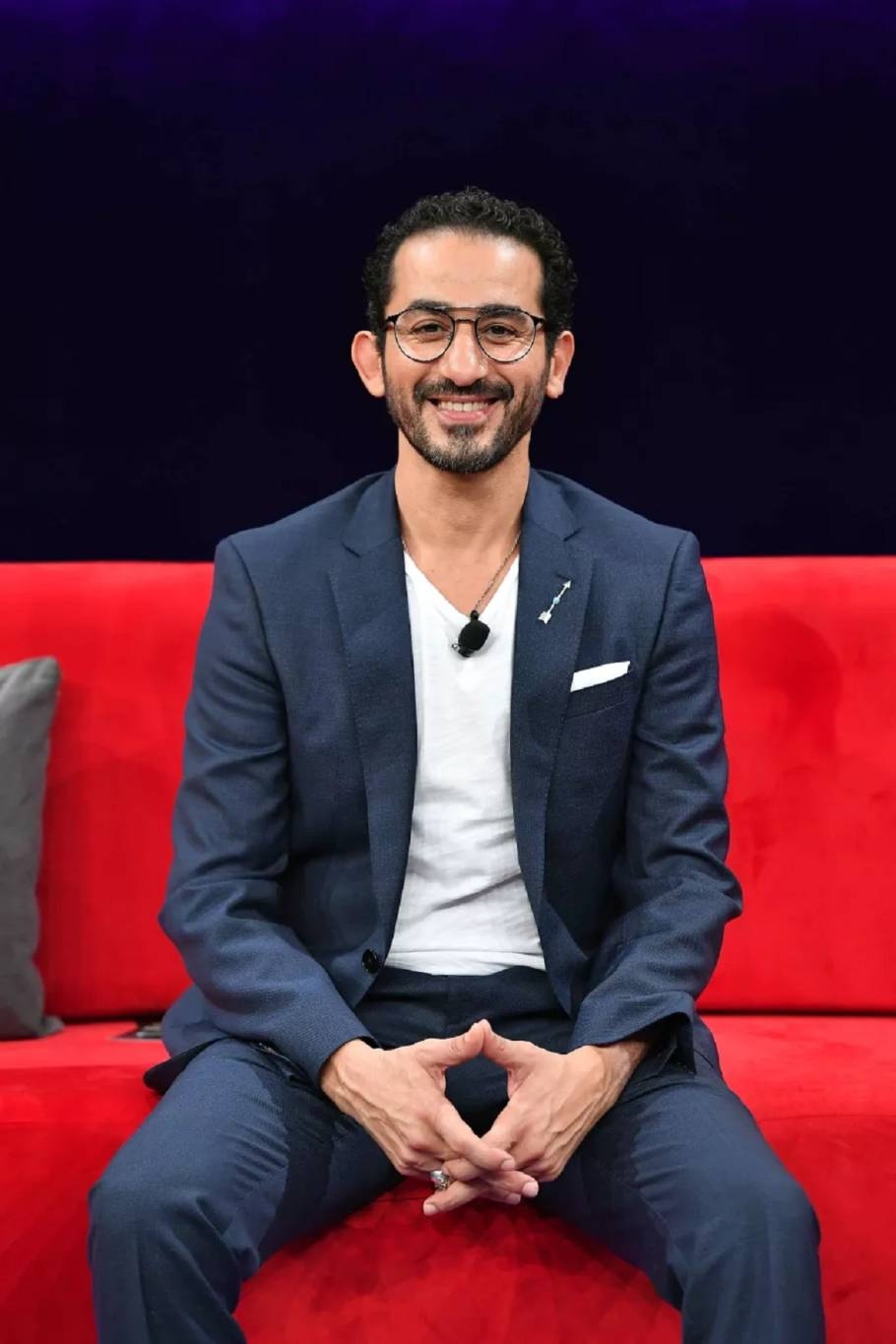 شقيقة أحمد حلمي تكشف أسراراً جديدة عن علاقتهما (فيديو)