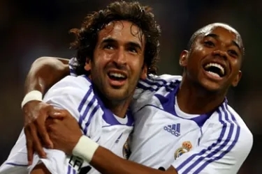 من نجومية ريال مدريد والبرازيل إلى السجن.. يوميات روبينيو "السجين المثالي"